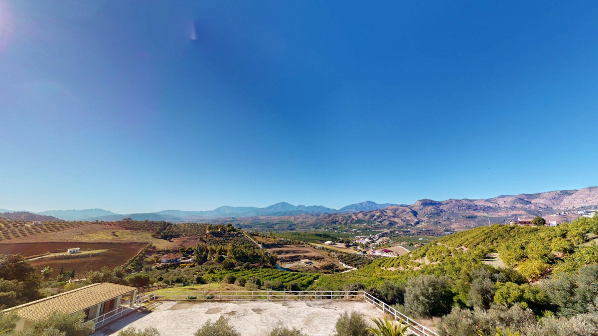 Se vende Villa - Chalet de 4 dormitorios en Costa Del Sol, Málaga, España