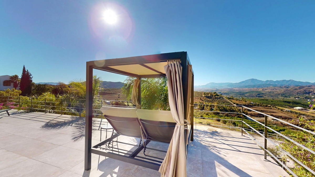 Se vende Villa - Chalet de 4 dormitorios en Costa Del Sol, Málaga, España