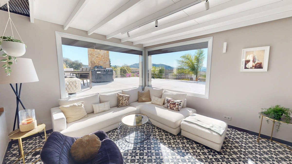 Se vende Villa - Chalet de 4 dormitorios en Costa Del Sol, Málaga, España