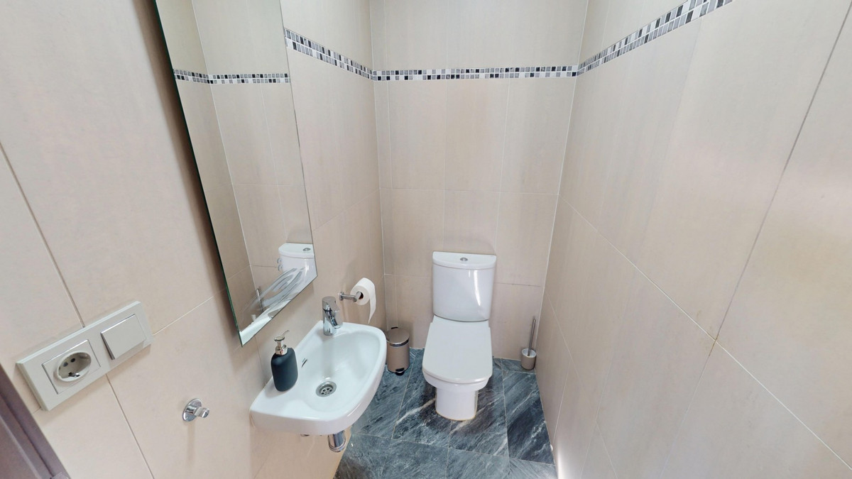 Se vende Villa - Chalet de 4 dormitorios en Costa Del Sol, Málaga, España
