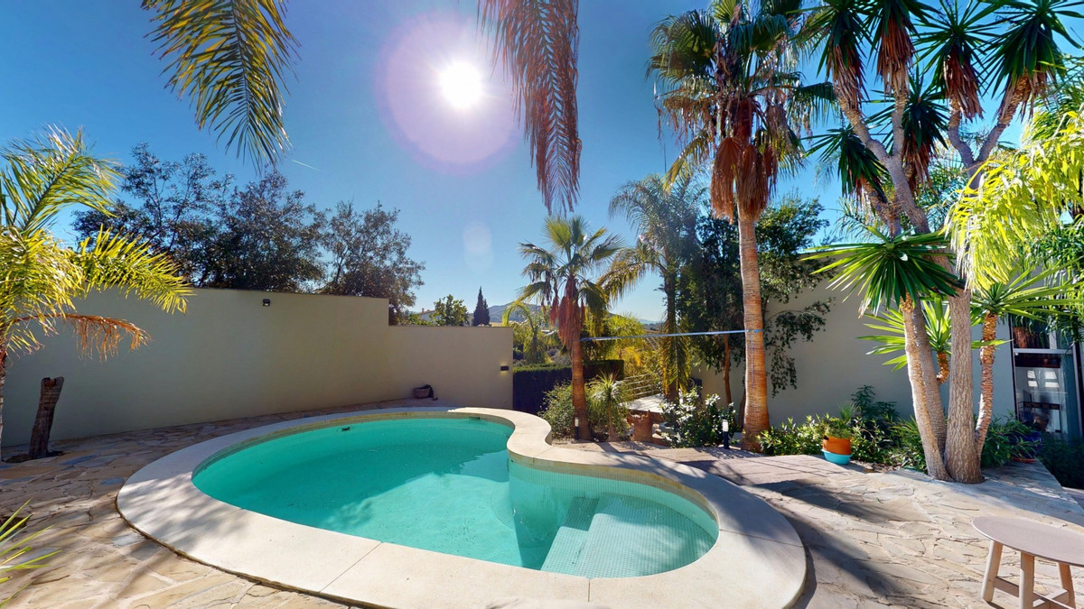 Se vende Villa - Chalet de 4 dormitorios en Costa Del Sol, Málaga, España