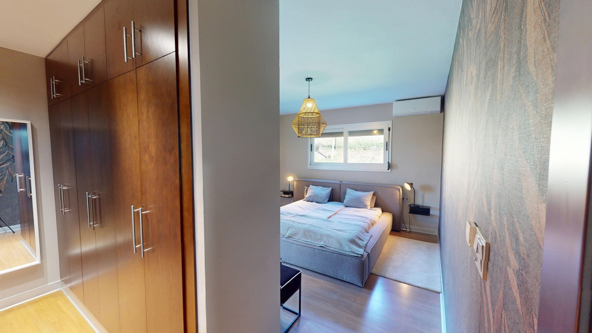 Se vende Villa - Chalet de 4 dormitorios en Costa Del Sol, Málaga, España