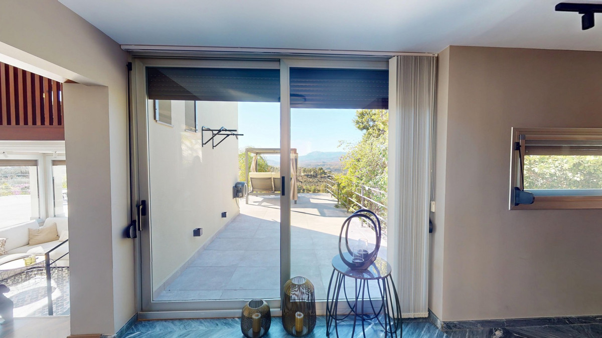 Se vende Villa - Chalet de 4 dormitorios en Costa Del Sol, Málaga, España