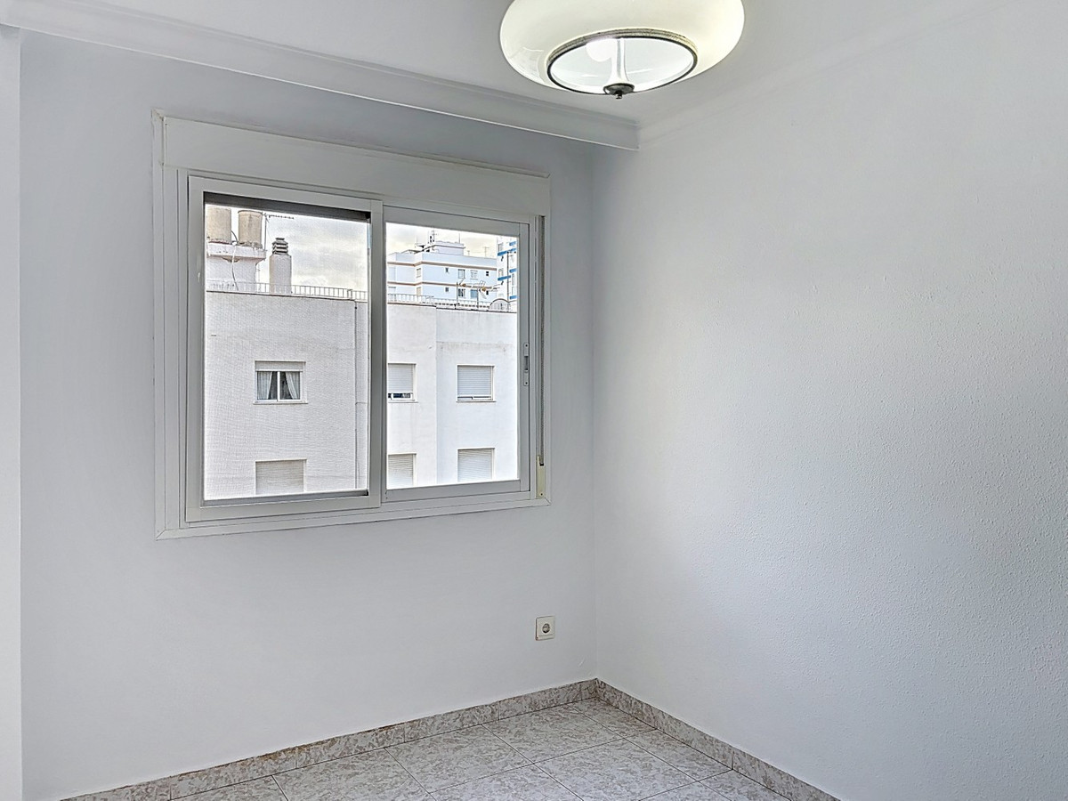 3 Bed Apartment for sale in Torre Del Mar Costa Del Sol East, Málaga, Spain