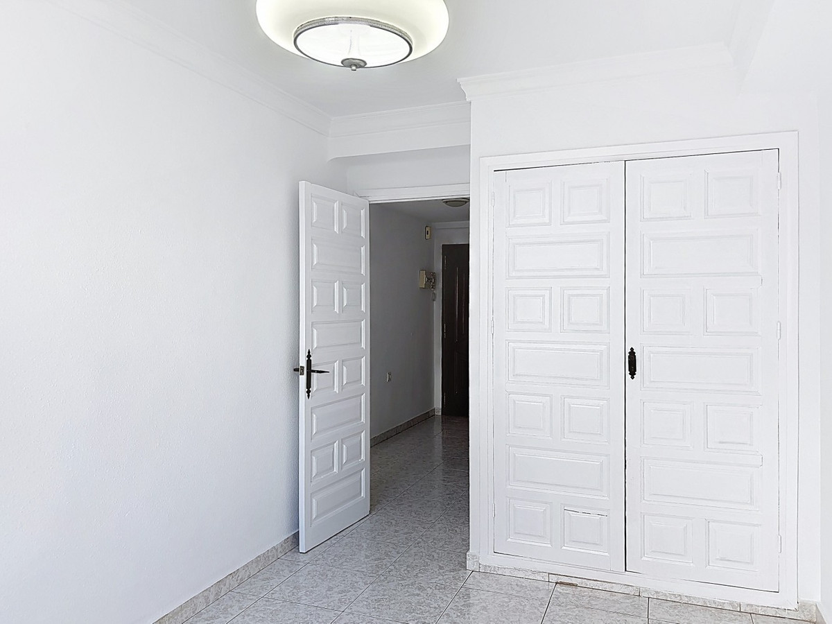 3 Bed Apartment for sale in Torre Del Mar Costa Del Sol East, Málaga, Spain