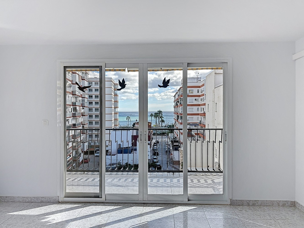 3 Bed Apartment for sale in Torre Del Mar Costa Del Sol East, Málaga, Spain