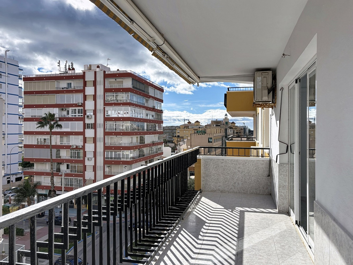 3 Bed Apartment for sale in Torre Del Mar Costa Del Sol East, Málaga, Spain
