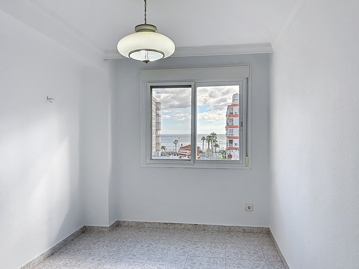 3 Bed Apartment for sale in Torre Del Mar Costa Del Sol East, Málaga, Spain