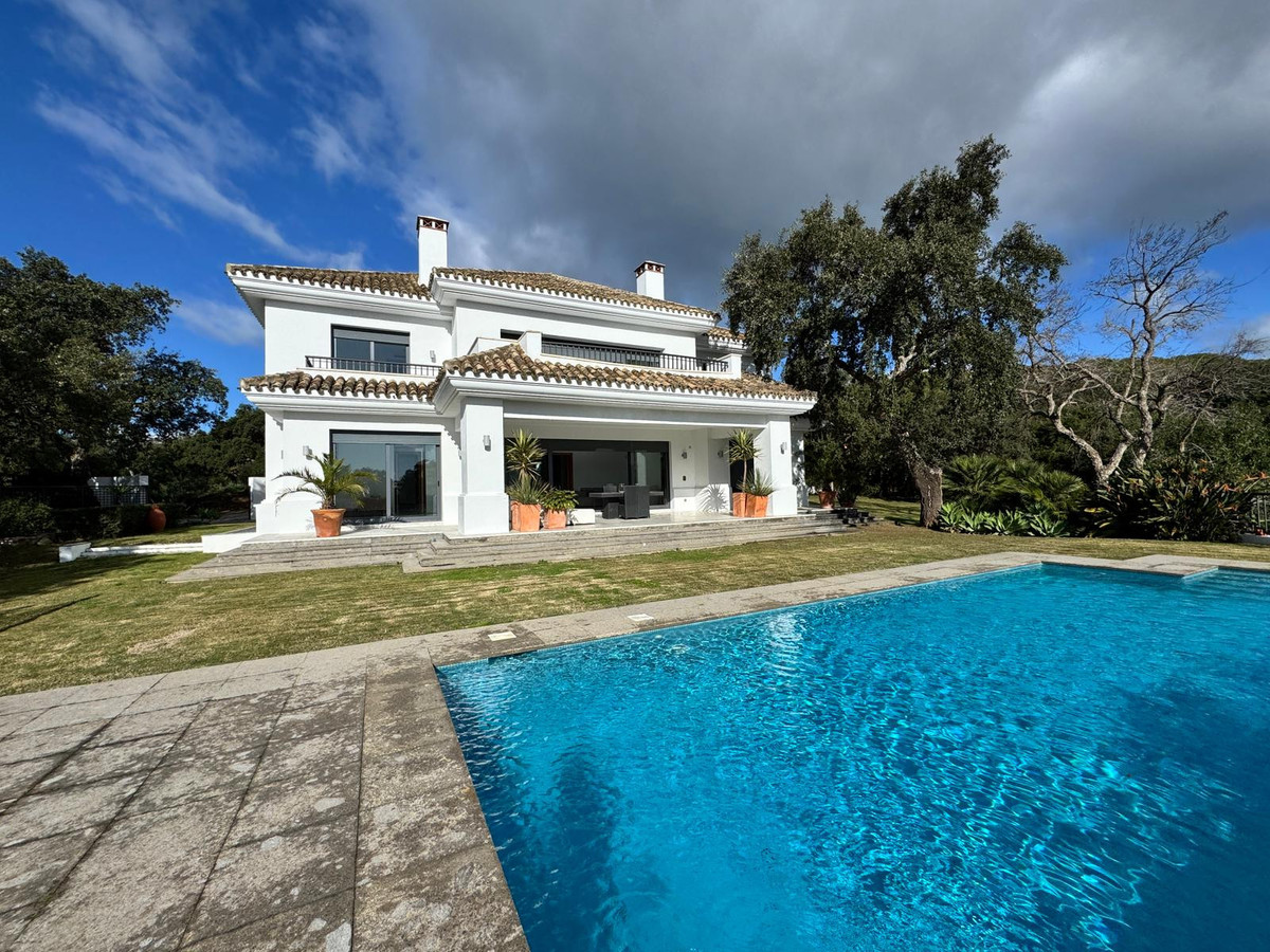 Se vende Villa - Chalet de 4 dormitorios en Costa Del Sol, Cadiz, España