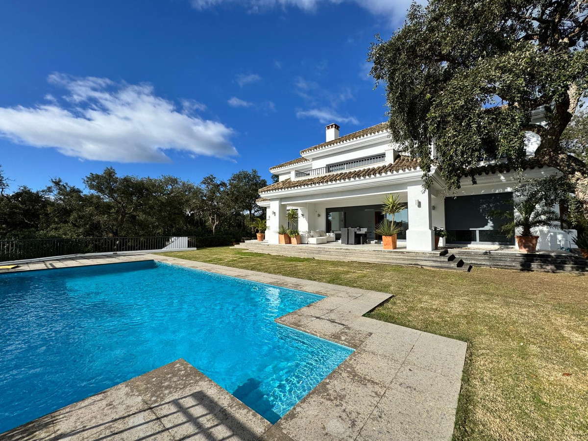 Se vende Villa - Chalet de 4 dormitorios en Costa Del Sol, Cadiz, España