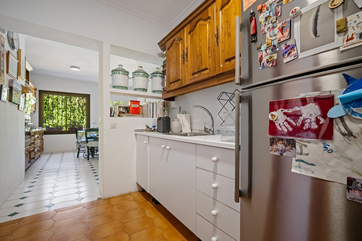 4 Bed Townhouse for sale in Marbella Costa Del Sol, Málaga, Spain