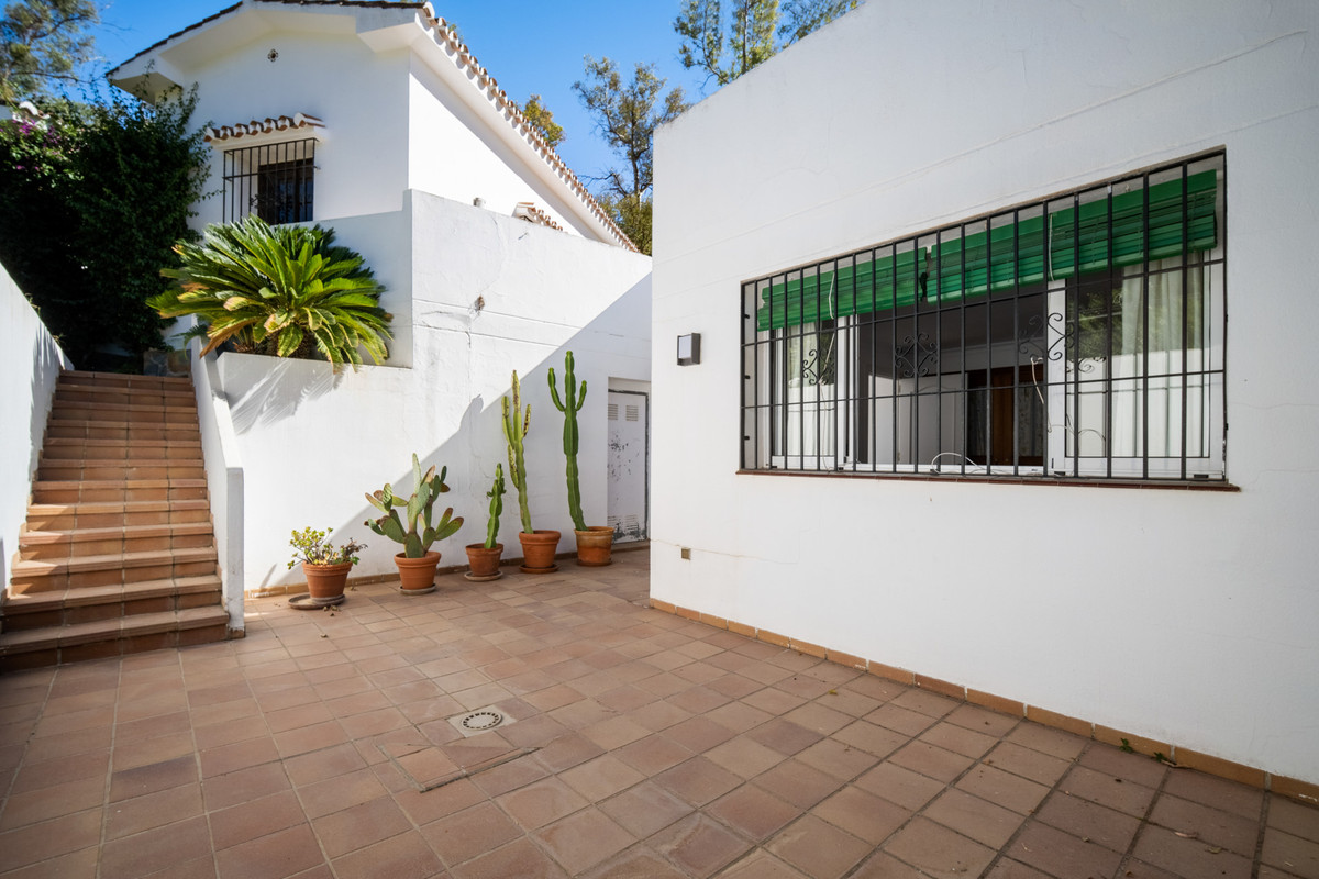 4 Bed Townhouse for sale in Marbella Costa Del Sol, Málaga, Spain