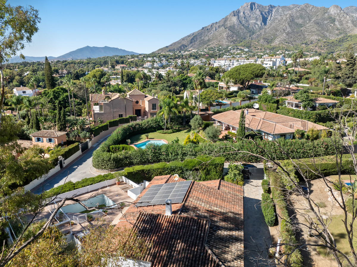 4 Bed Townhouse for sale in Marbella Costa Del Sol, Málaga, Spain