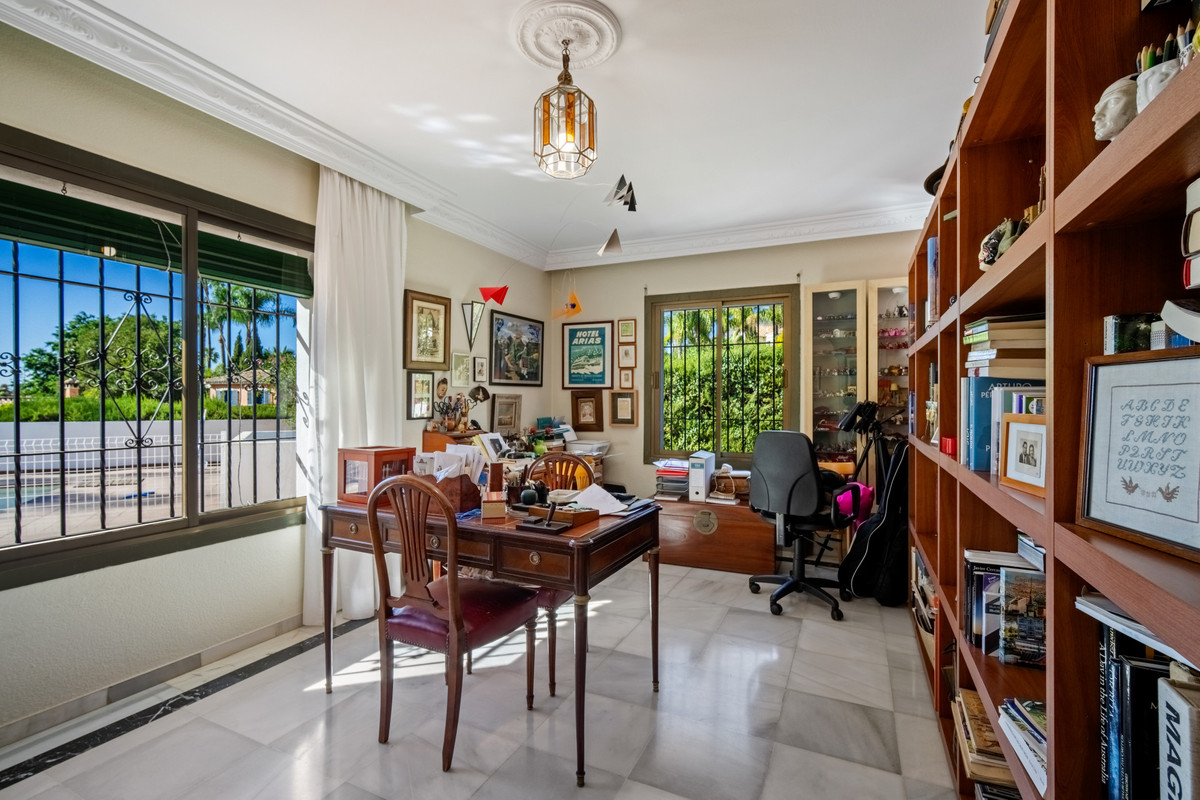 4 Bed Townhouse for sale in Marbella Costa Del Sol, Málaga, Spain