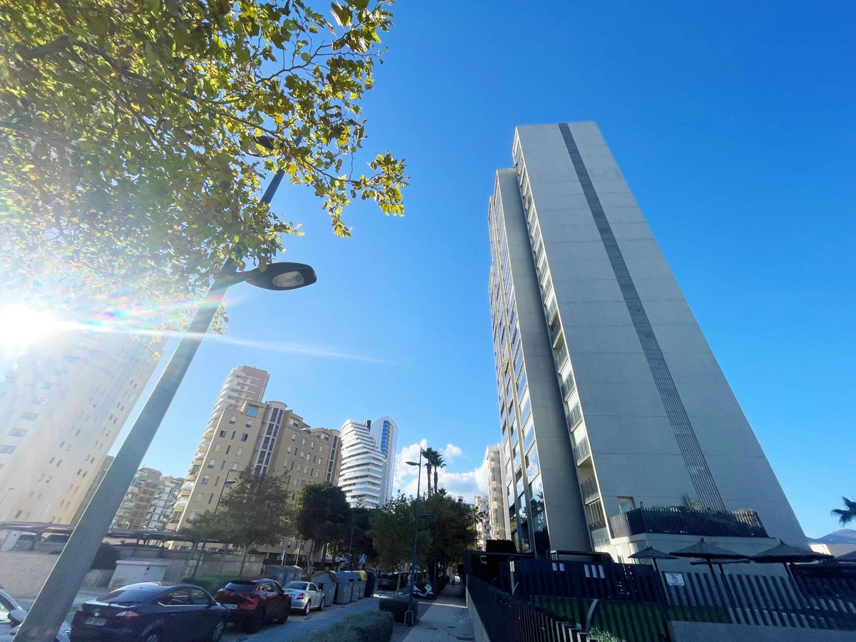 Se vende Apartamento Planta Media de 2 dormitorios en Costa Blanca, Alicante, España