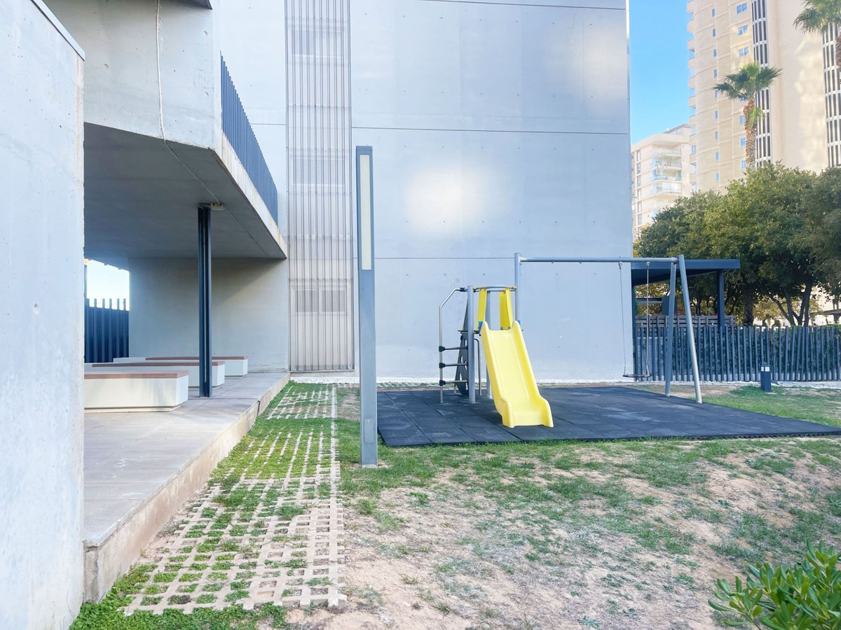 Se vende Apartamento Planta Media de 2 dormitorios en Costa Blanca, Alicante, España