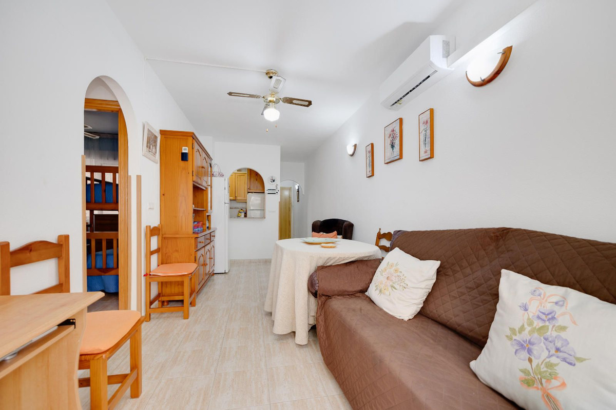 Se vende Apartamento Planta Media de 3 dormitorios en Costa Blanca, Alicante, España