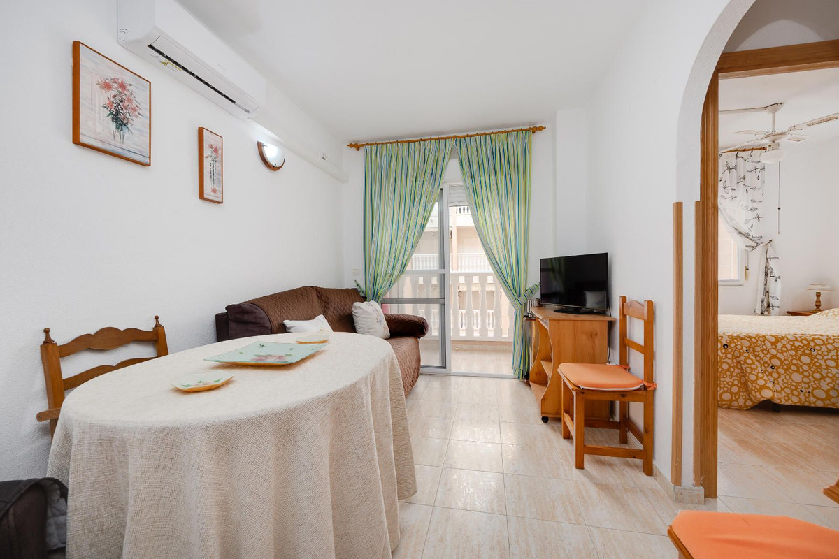 Se vende Apartamento Planta Media de 3 dormitorios en Costa Blanca, Alicante, España