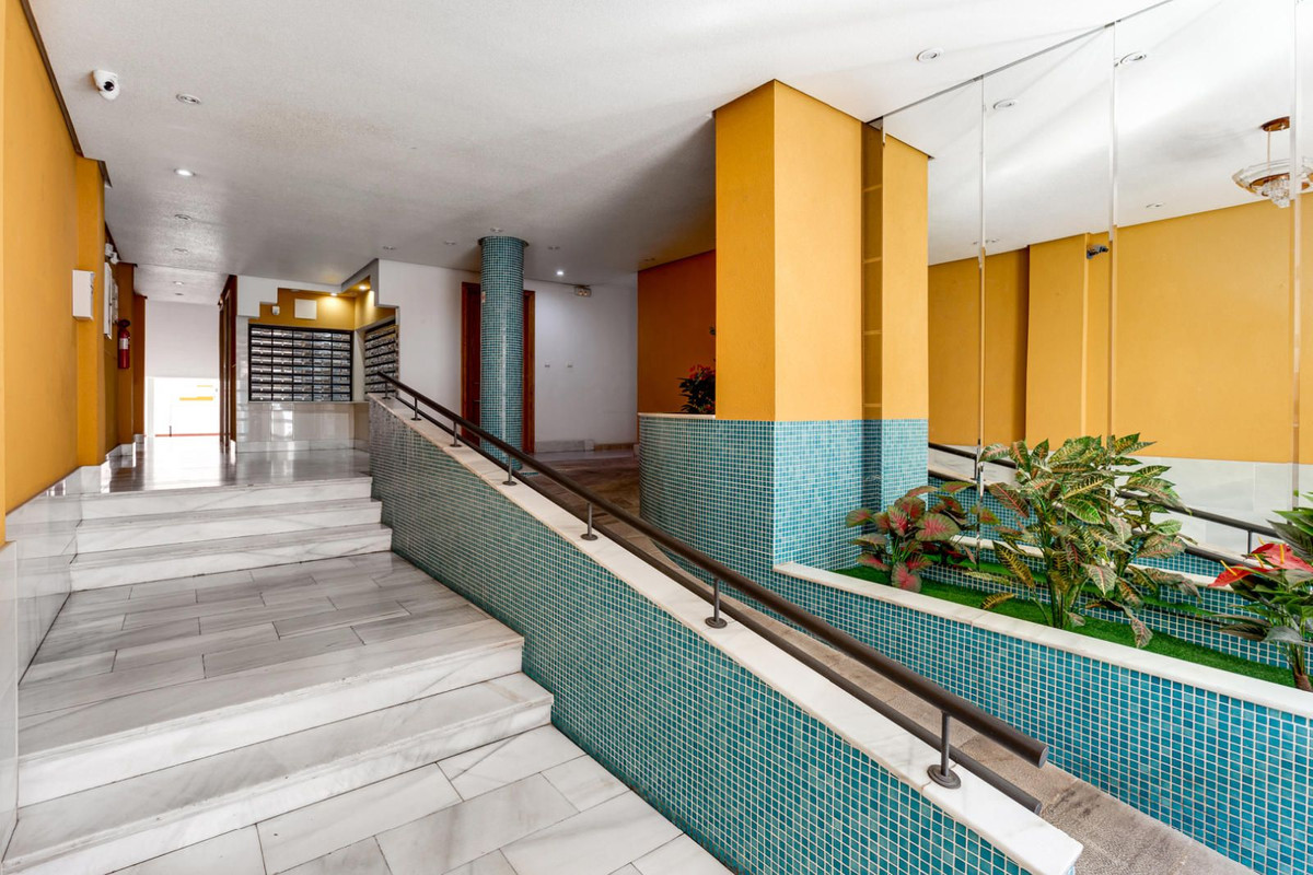 Se vende Apartamento Planta Media de 3 dormitorios en Costa Blanca, Alicante, España