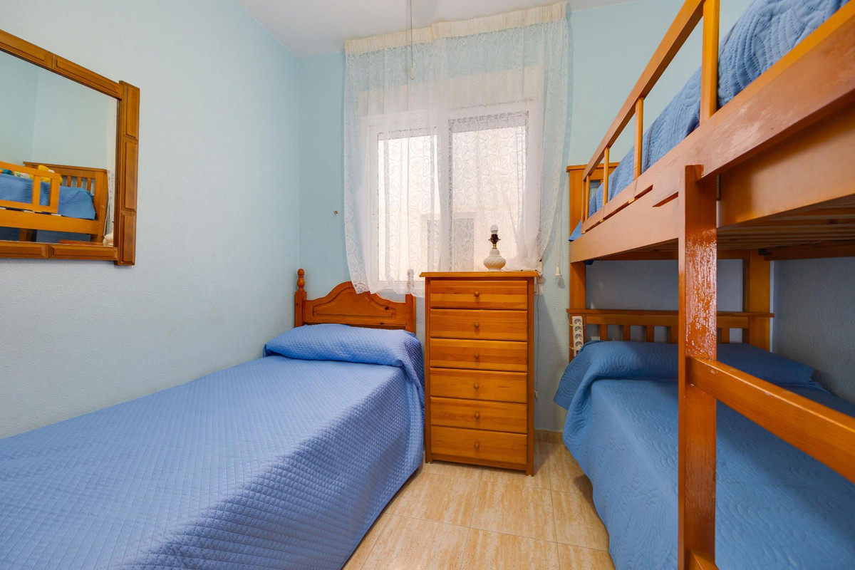 Se vende Apartamento Planta Media de 3 dormitorios en Costa Blanca, Alicante, España