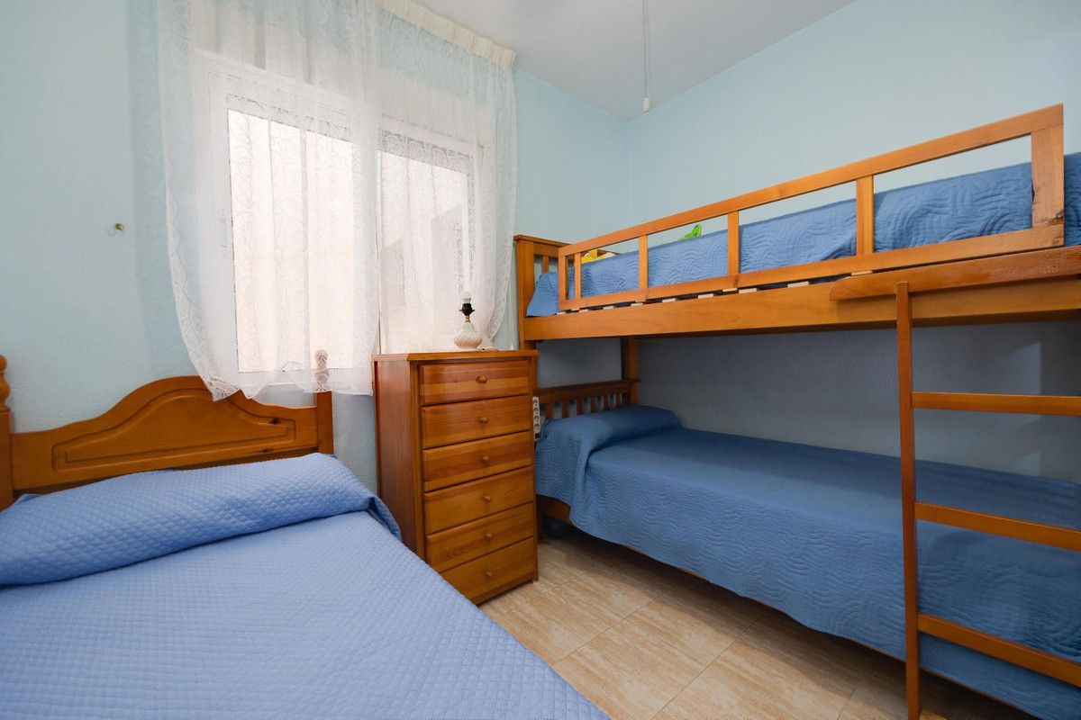 Se vende Apartamento Planta Media de 3 dormitorios en Costa Blanca, Alicante, España