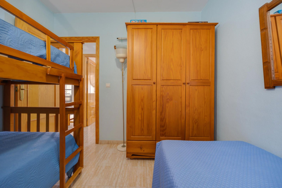 Se vende Apartamento Planta Media de 3 dormitorios en Costa Blanca, Alicante, España