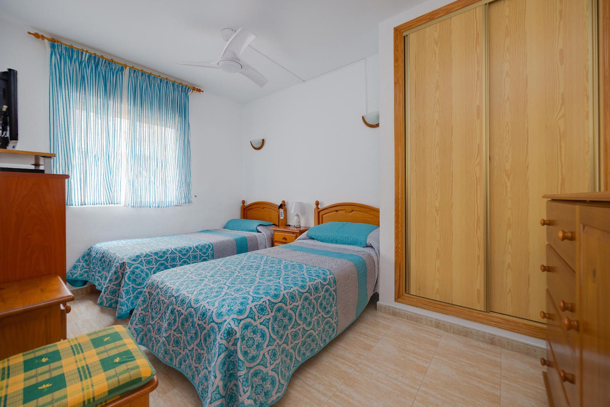 Se vende Apartamento Planta Media de 3 dormitorios en Costa Blanca, Alicante, España