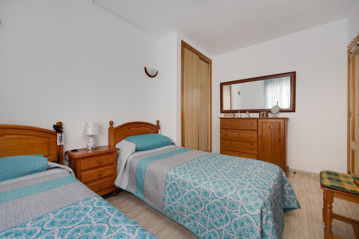 Se vende Apartamento Planta Media de 3 dormitorios en Costa Blanca, Alicante, España