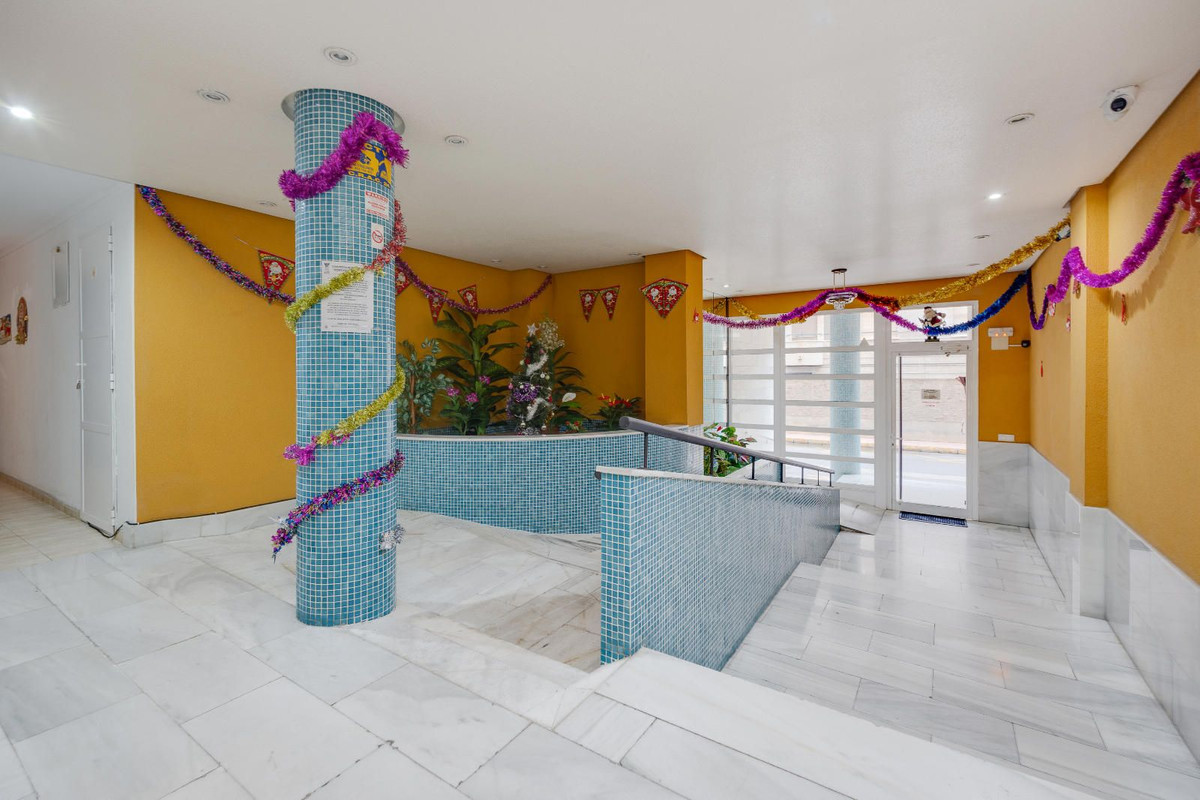 Se vende Apartamento Planta Media de 3 dormitorios en Costa Blanca, Alicante, España
