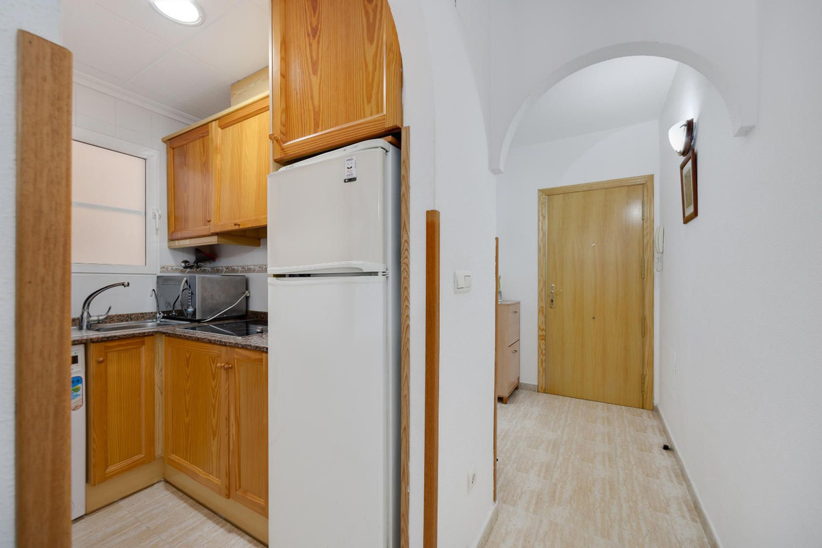 Se vende Apartamento Planta Media de 3 dormitorios en Costa Blanca, Alicante, España