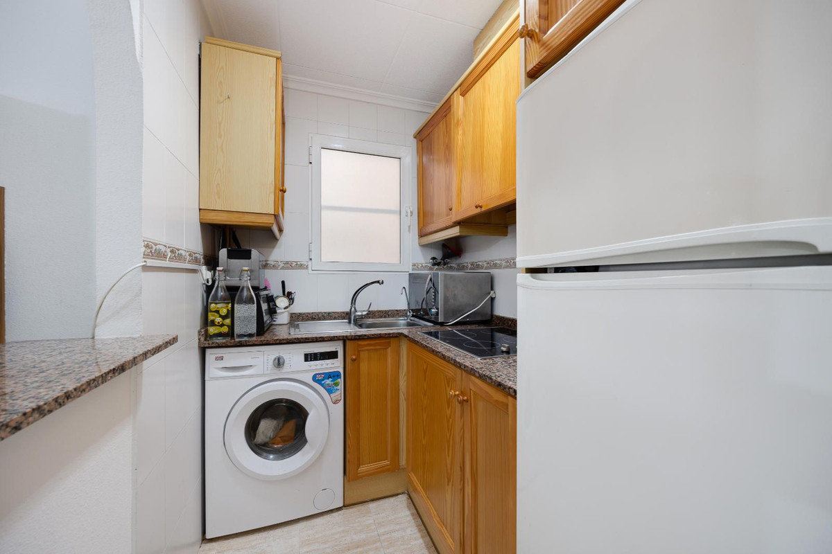 Se vende Apartamento Planta Media de 3 dormitorios en Costa Blanca, Alicante, España