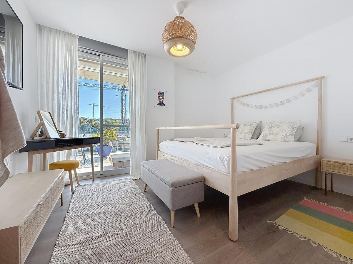 Se vende Apartamento Planta Media de 3 dormitorios en Costa Del Sol, Málaga, España