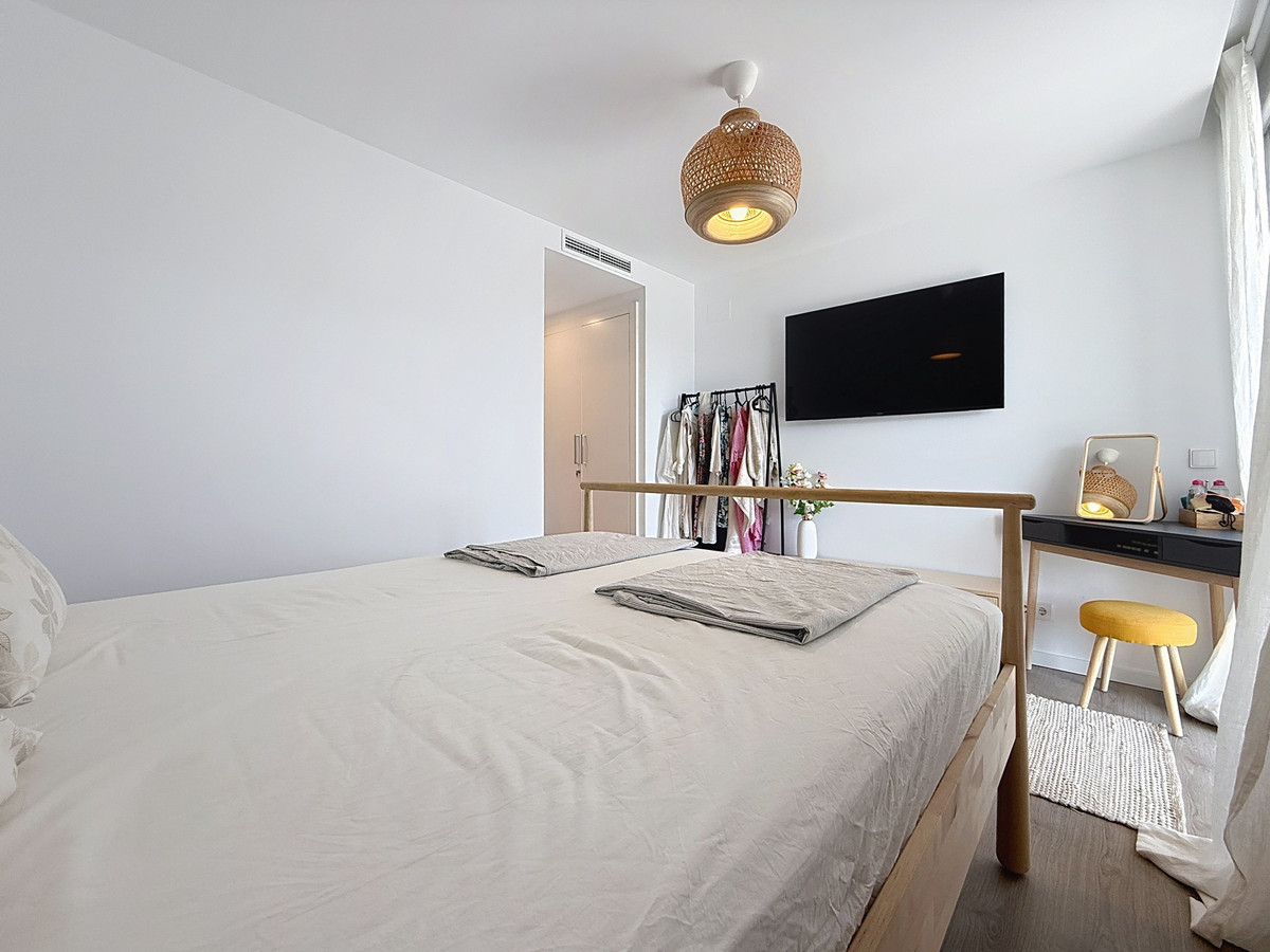 Se vende Apartamento Planta Media de 3 dormitorios en Costa Del Sol, Málaga, España