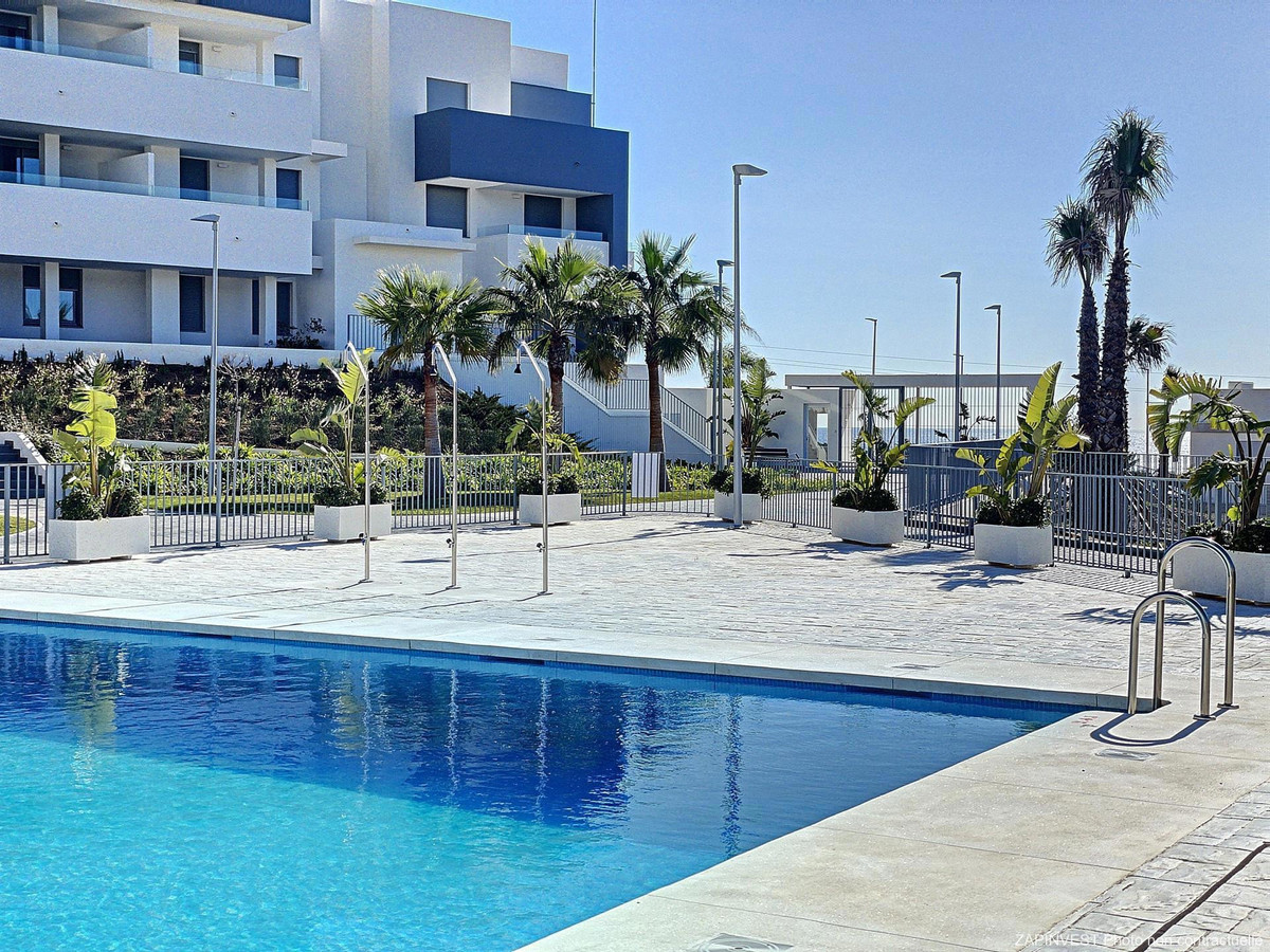 Se vende Apartamento Planta Media de 3 dormitorios en Costa Del Sol, Málaga, España