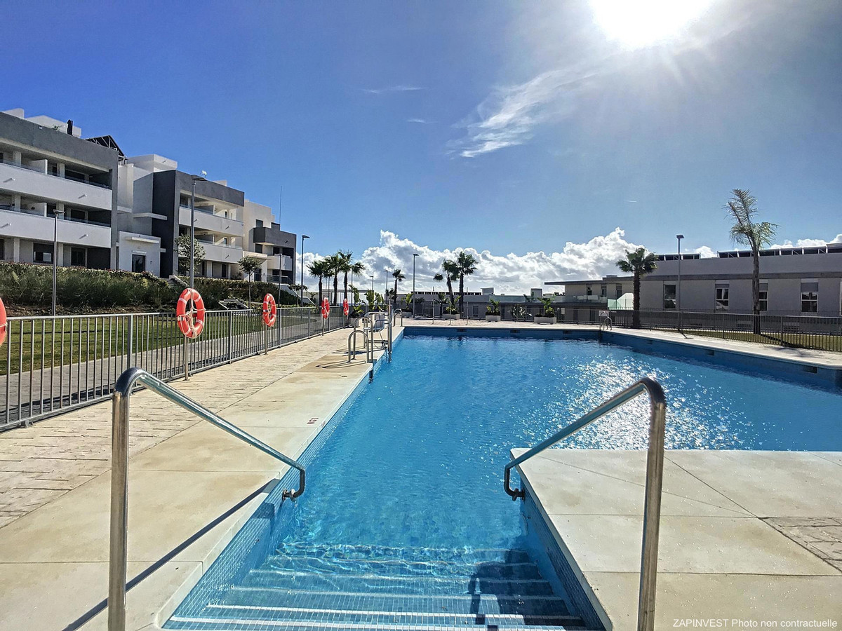 Se vende Apartamento Planta Media de 3 dormitorios en Costa Del Sol, Málaga, España