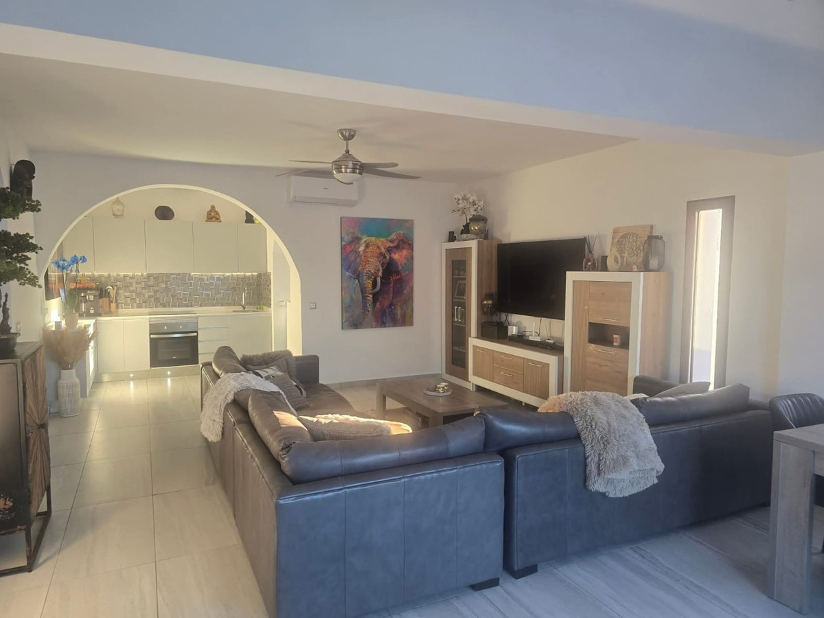 Se vende Villa - Chalet de 5 dormitorios en Costa Blanca, Alicante, España