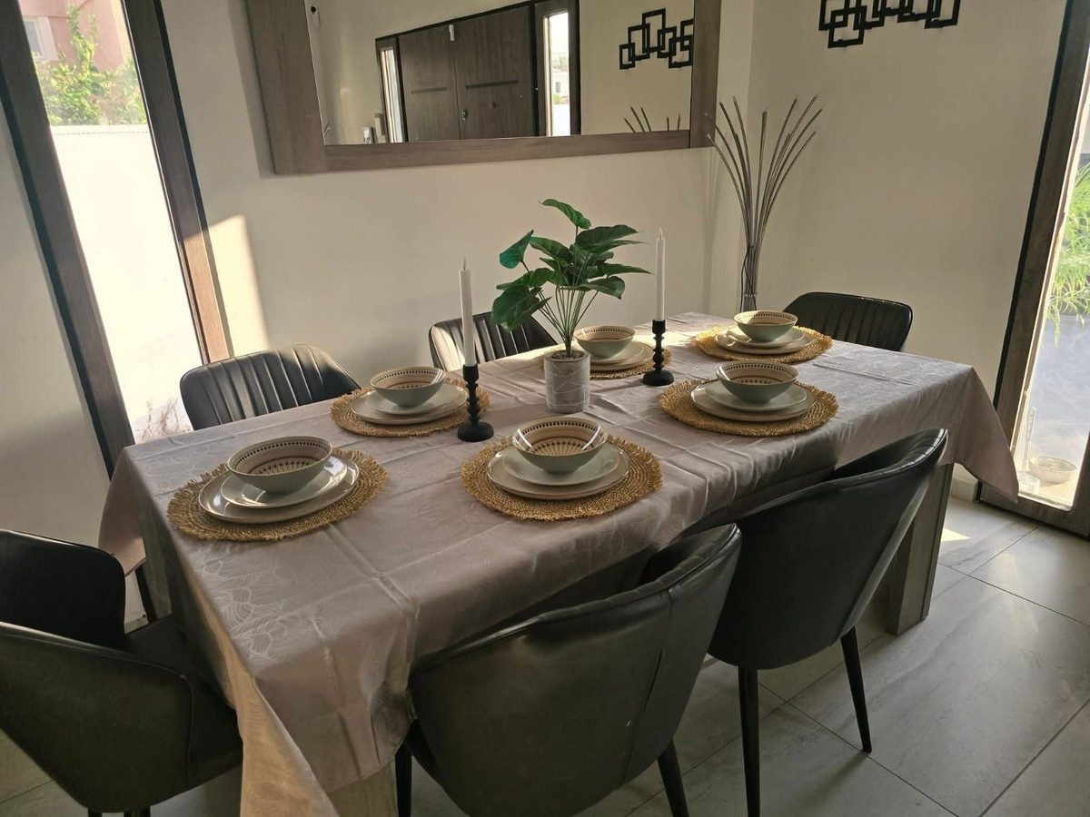 Se vende Villa - Chalet de 5 dormitorios en Costa Blanca, Alicante, España