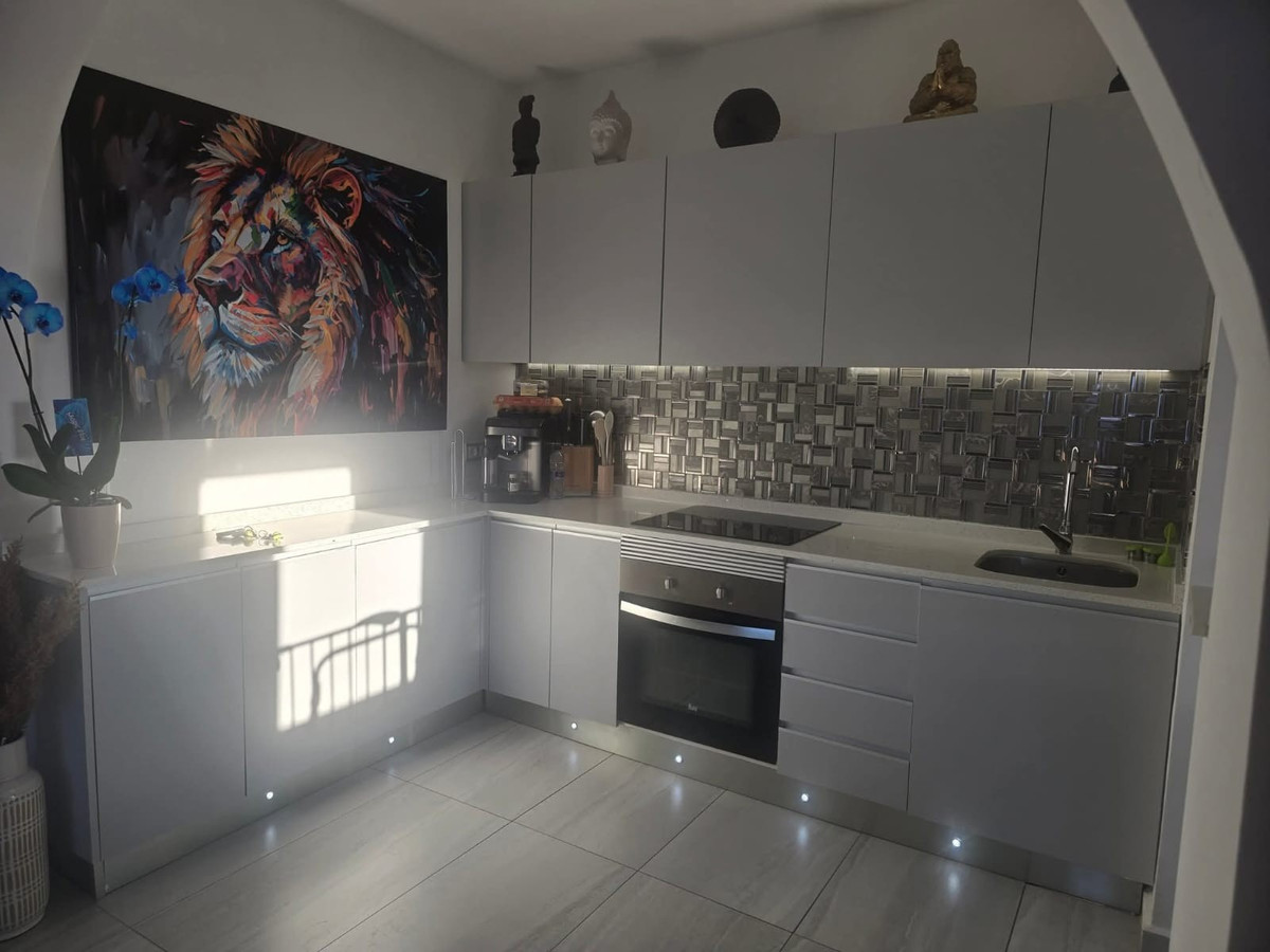 Se vende Villa - Chalet de 5 dormitorios en Costa Blanca, Alicante, España