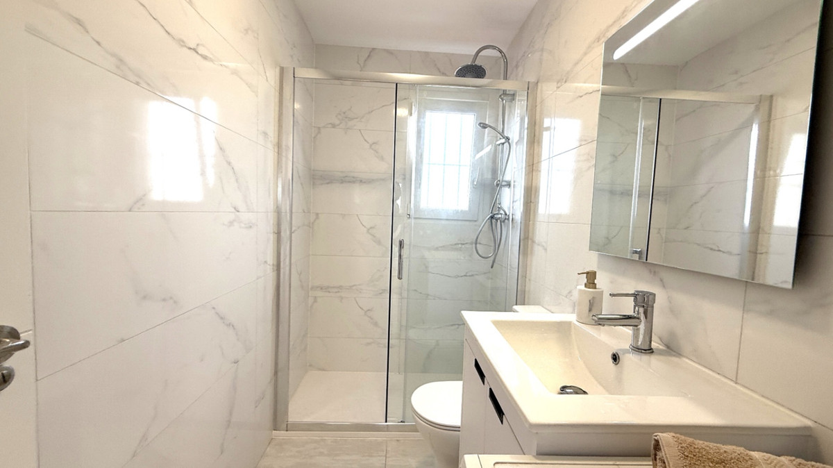 2 Bed Apartment for sale in Torrevieja Costa Blanca, Alicante, Spain
