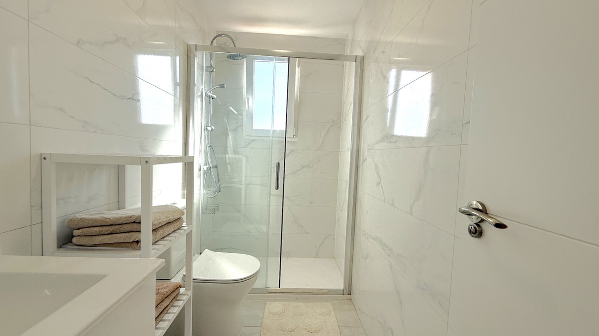 2 Bed Apartment for sale in Torrevieja Costa Blanca, Alicante, Spain