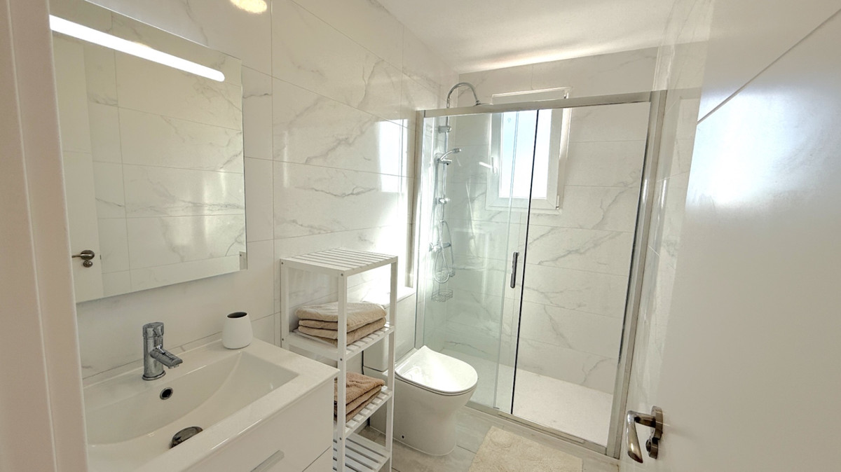 2 Bed Apartment for sale in Torrevieja Costa Blanca, Alicante, Spain