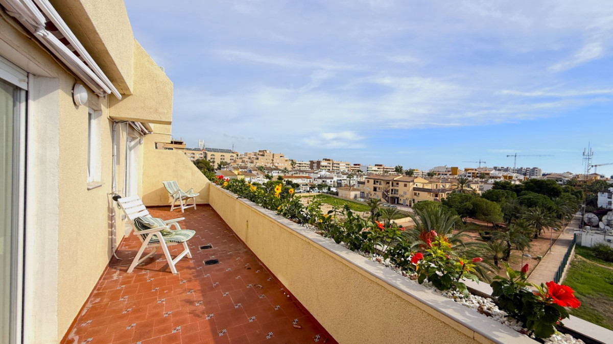 2 Bed Apartment for sale in Torrevieja Costa Blanca, Alicante, Spain