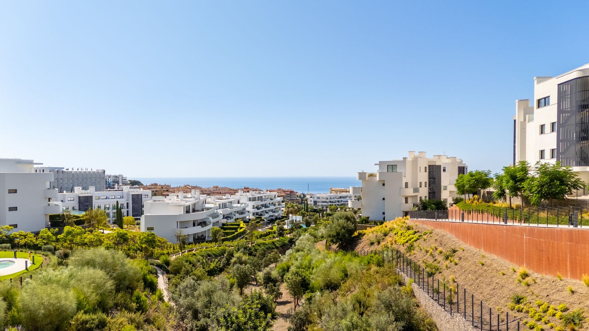 3 Bed Apartment for sale in Fuengirola Costa Del Sol, Málaga, Spain
