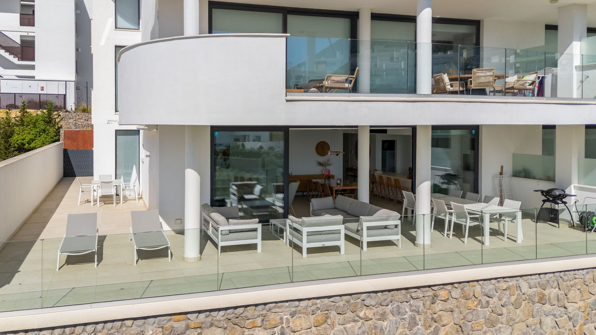 3 Bed Apartment for sale in Fuengirola Costa Del Sol, Málaga, Spain