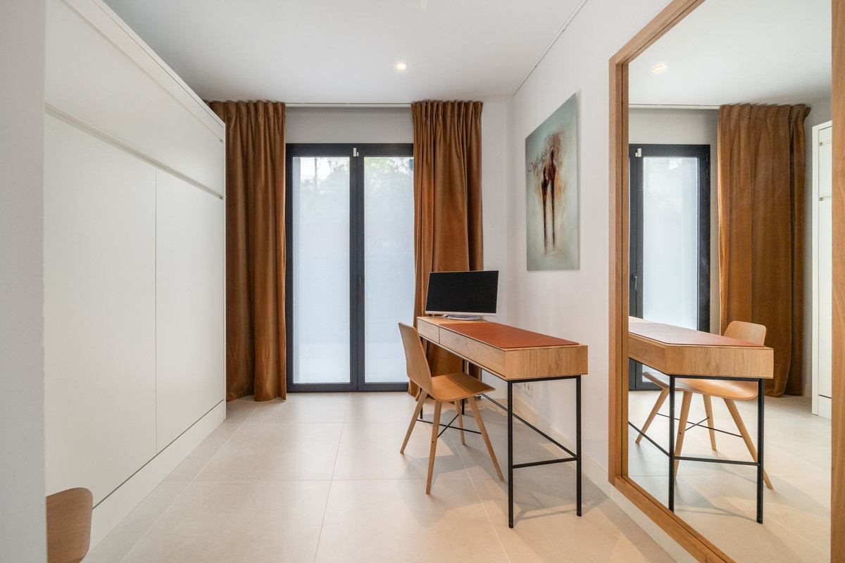 3 Bed Apartment for sale in Fuengirola Costa Del Sol, Málaga, Spain