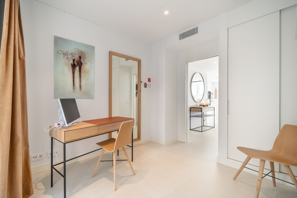 3 Bed Apartment for sale in Fuengirola Costa Del Sol, Málaga, Spain