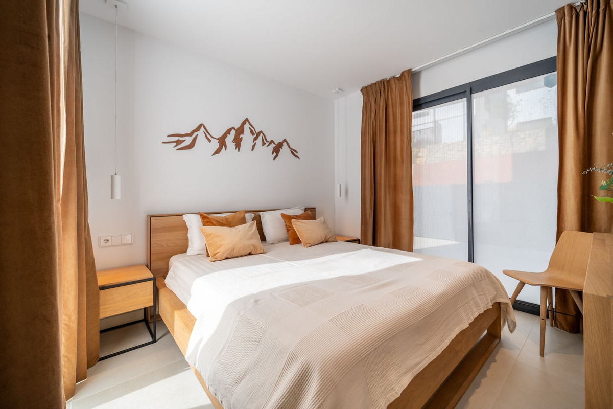 3 Bed Apartment for sale in Fuengirola Costa Del Sol, Málaga, Spain