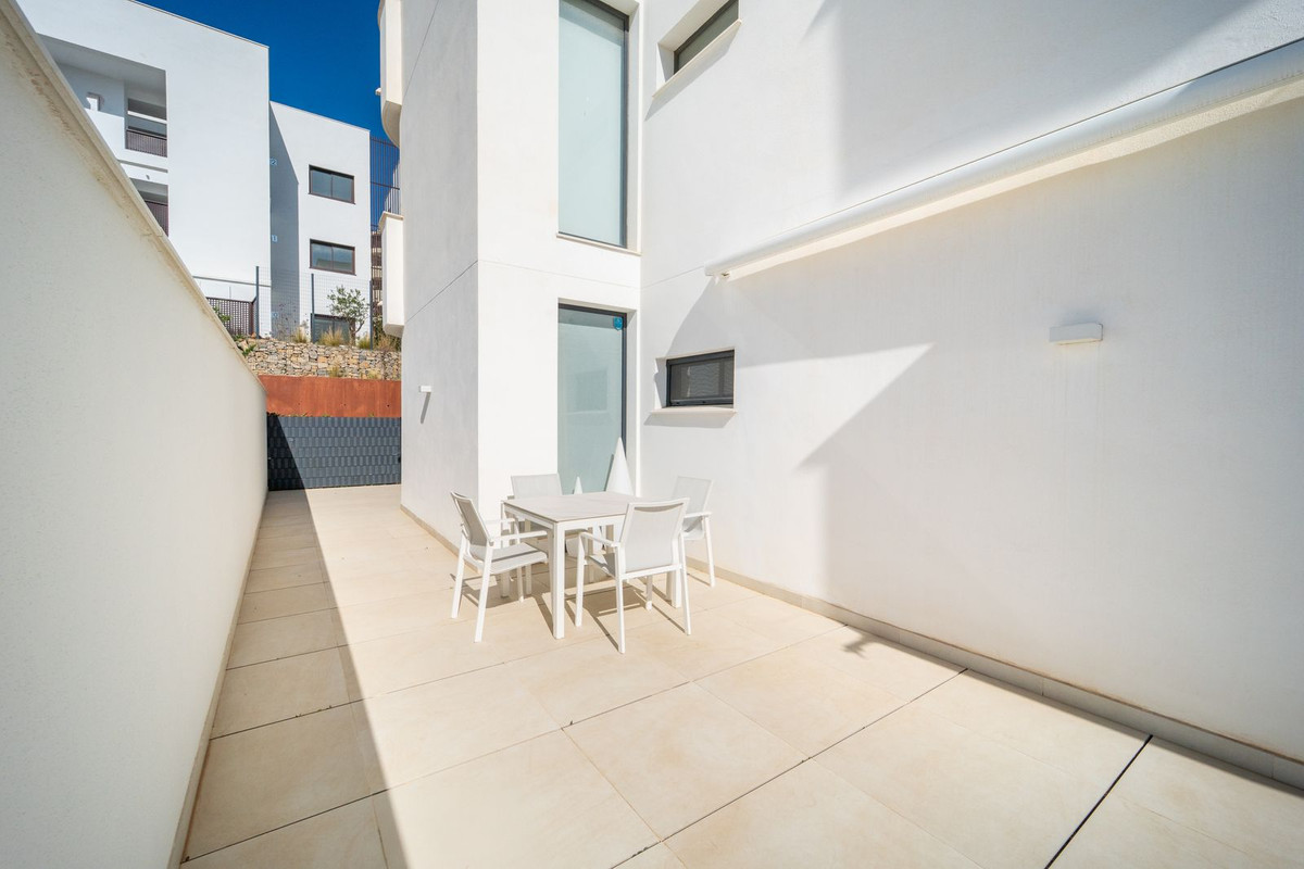 3 Bed Apartment for sale in Fuengirola Costa Del Sol, Málaga, Spain