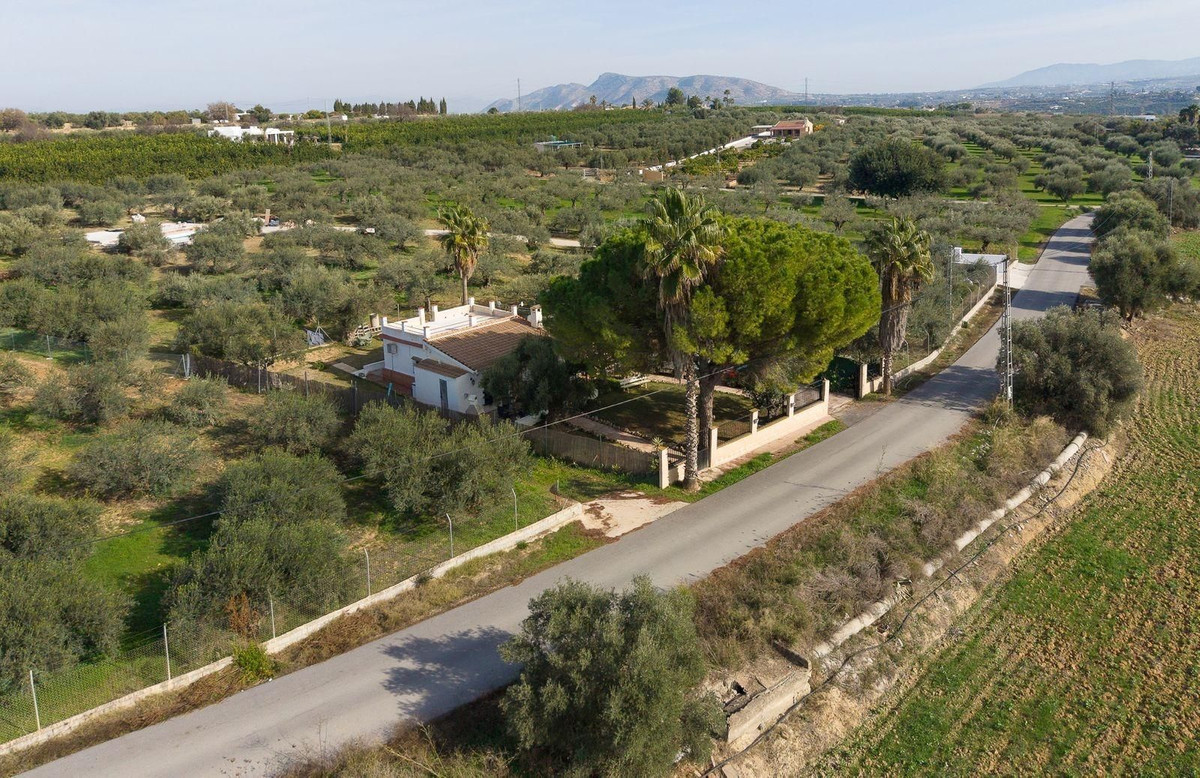 Se vende Finca - Cortijo de 2 dormitorios en Costa Del Sol, Málaga, España
