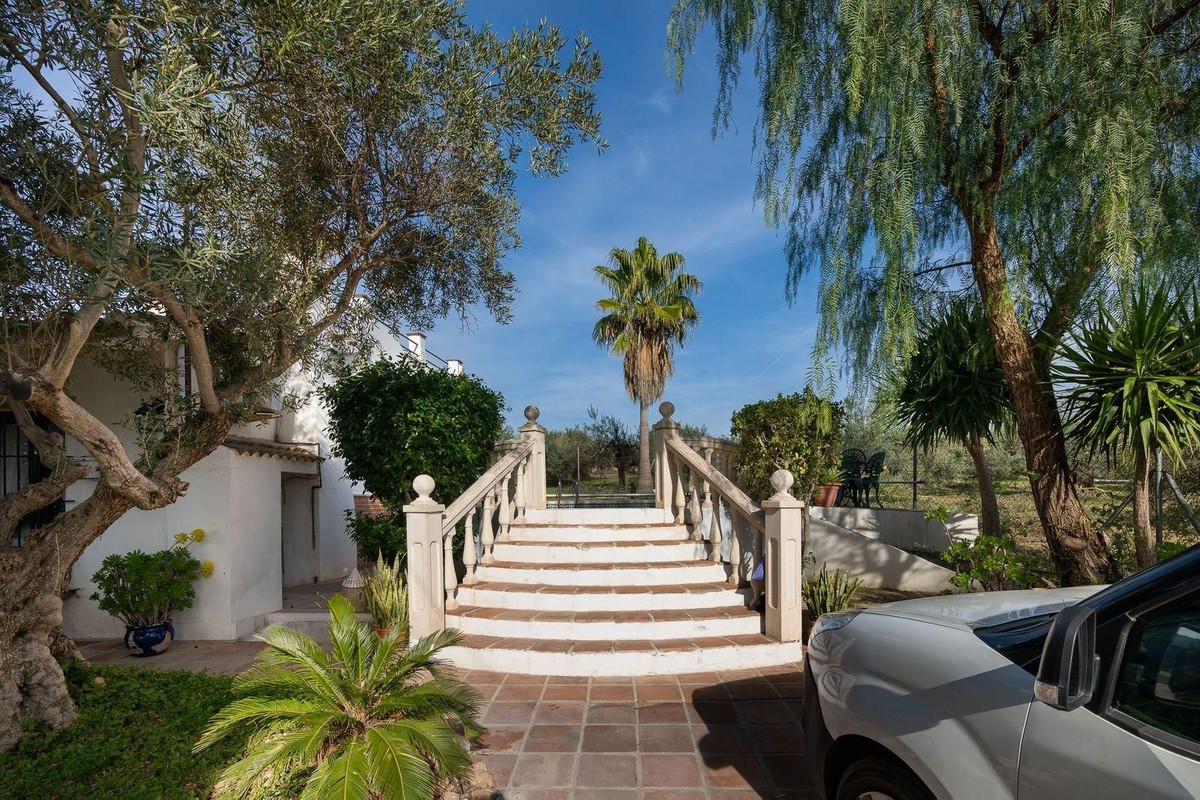 Se vende Finca - Cortijo de 2 dormitorios en Costa Del Sol, Málaga, España